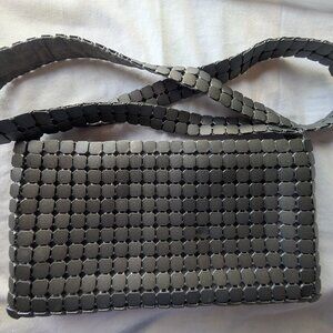Y&S SILVER COLORED METAL PURSE, EXCELLENT CONDITION, CROSSBODY
